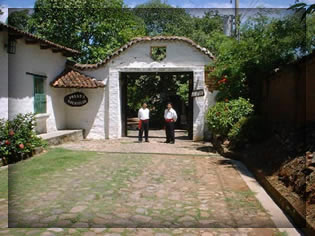 el salvador-suchitoto-hotel la posada de suchitoto