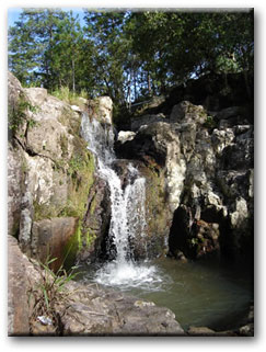 el salvador perquin waterfalls