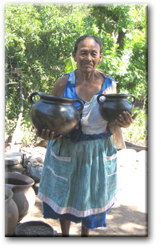 el salvador-guatajiagua-black pottery